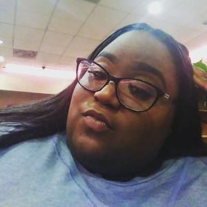 Meet your Posher, Neece